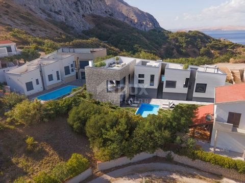 Location: Zadarska županija, Pag, Bošana. THE ISLAND OF PAG, CITY OF PAG - luxury villa with a swimming pool in a wonderful location The island of Pag is one of the largest Adriatic islands: with 285 km2, it is the fifth largest, and with 270 km of i...