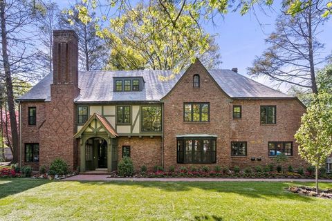 Incredible gut-renovated Tudor style home on a huge lot, in the heart of Brookline's Estate Area! This gorgeous 7BD, 8BA home delivers spacious entertaining spaces, soaring ceilings, and indoor/outdoor living. Expansive living room with fireplace, co...
