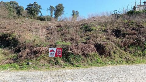 Land with 1.647m2 for construction, excellent views and sun exposure. Parish of Antime Antime is a Portuguese locality in the municipality of Fafe, with 3.12 km² of area and 1,476 inhabitants (2011)[1]. Density: 473.1 inhabitants/km². It was the seat...