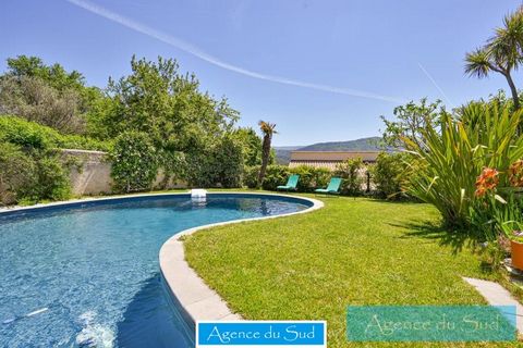 SAINT ZACHARIE, CLOSE TO ALL CONVENIENCES (shops-schools-college?) House T7 approx 170 m2 + 20 m2 of annexes on 1,300 m2 of land facing south and quiet.~This 7-room villa consists on the ground floor of a living-dining room, a music room (possibility...
