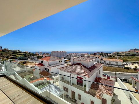 Encantadora villa adosada de 4 dormitorios con 3 suites, situada junto al centro del pueblo con vistas al mar en una zona tranquila, con fácil acceso a pie al centro del pueblo, playas y tiendas. Posibilidad de conversión en T6. La villa se compone d...