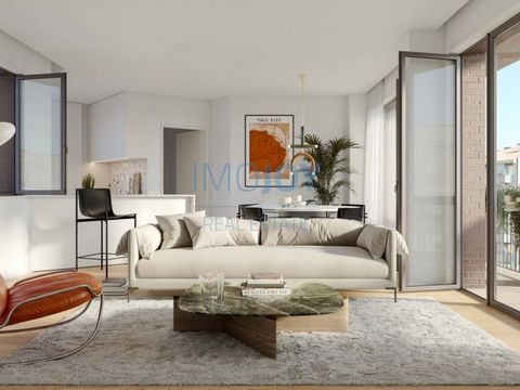 2+1 bedroom flat with terrace in the centre of Porto Located in a new development, in the heart of Porto, we present this 2+1 bedroom flat, with a great terrace of 51 m2, spacious living room, equipped kitchen, suite and bedroom with built-in closets...