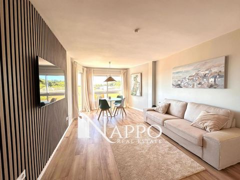 Nappo Real Estate is proud to present this wonderful flat with sea views located in Sant Agustí, one of the most valued residential areas of Palma. The public transport connection is excellent, with bus stops nearby and easy access to the main roads ...