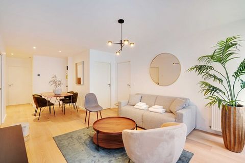 Profitez de la tranquillité de Levallois et de sa proximité avec le centre de Paris avec ce superbe appartement récemment rénové de 70 m2 pouvant accueillir jusqu'à 6 personnes L'emplacement vous permettra de vous déplacer rapidement et facilement au...