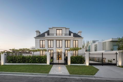 Inspect by Private Appointment. An ode to elegance and design mastery, this exquisite residence by Nicholas Day, with landscaped gardens by Jack Merlo, redefines luxury, meticulously curated for those with an eye for the extraordinary. From its unpar...