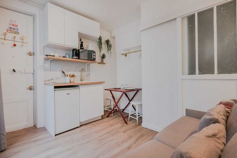 Ce beau studio est situé à deux pas des Grands Boulevards et de la Place de l'Opéra. Son emplacement est idéal pour découvrir Paris. La situation géographique de l'appartement vous permettra de vous déplacer très facilement et rapidement dans toute l...