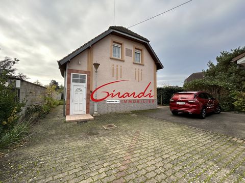 LIMITE PFASTATT, MAISON INDIVIDUELLE AVEC UN GARAGE ET 2 DÉPENDANCES SUR 1120 M2 UNIQUEMENT CHEZ GIRARDI IMMOBILIER VISITE VIRTUELLE DISPONIBLE - RDC : Sas d’Entrée, Cuisine, Salle à manger ouverte vers le salon - ETAGE : Deux chambres, une salle de ...