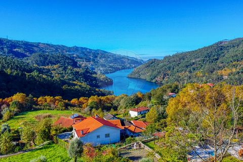 Moradia em Pedra para Recuperação com Vistas Incomparáveis sobre o Rio Cávado – Caniçada, Vieira do Minho Imagine transformar esta moradia tradicional em pedra num refúgio contemporâneo, situado na pitoresca freguesia da Caniçada, em Vieira do Minho....