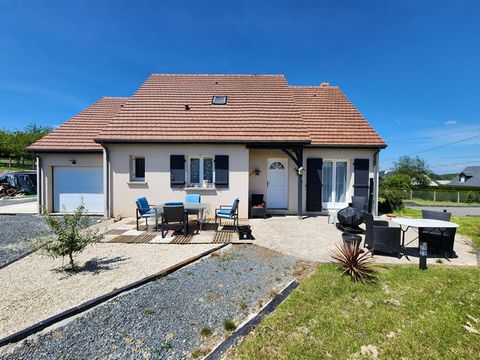 Perrusson, 37600, Maison 5 pièces climatisée, 3 chambres, sur 1246m² de terrain Maison située à 10minutes du centre de Loches. Au Rez de chaussée une très grande pièce de vie avec insert, cuisine aménagée, une chambre de plein pied, une salle d'eau, ...