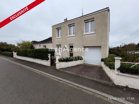 Located in Pouancé (49420), this 120 m² house on 599 m² of land offers an ideal living environment for a family. Close to the college, town center and shops, it benefits from a convenient location. Double-glazed windows, a slate roof and breeze-block...