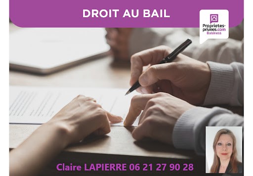 Claire LAPIERRE vous propose à la vente le droit au bail de ce local commercial bénéficiant d'une forte visibilité sur une rue très fréquentée au coeur de Rennes, tout autant le week-end que la semaine. Boutique de 50 m², petite réserve, wc. Vitrine ...