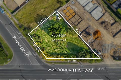 In a prime position for convenience, this corner block has exciting development potential just 400m to Lilydale Station and Main Street. It is the perfect canvas for your project and gives you the freedom to bring your own design for a spacious new h...