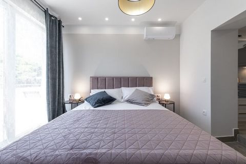 Apartment & Rooms Primi offers self-catering accommodation units located in Dubrovnik, one of the most famous and beautiful cities on the Adriatic sea. Property offers furnished terrace. Free private parking is possible on site (reservation is needed...