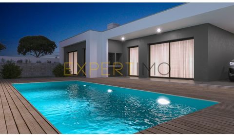 COD. EXT. 7093 3 bedroom villa, modern style, under construction, with excellent construction and good finishes. Villa, consisting of living room and kitchen with 47 m2 (kitchen with appliances), 3 bedrooms one of which is a suite (2 with 14 m2, and ...