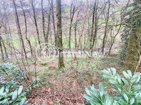 IMMONEW präsentiert Ihnen in der Stadt BEAUFICEL dieses Waldstück mit einer Fläche von 3900 m2 mit schönen Arten, aber dieses Grundstück ist auf seiner gesamten Länge von einem Fluss begrenzt. Wenn Sie an dieser Immobilie interessiert sind, wenden Si...