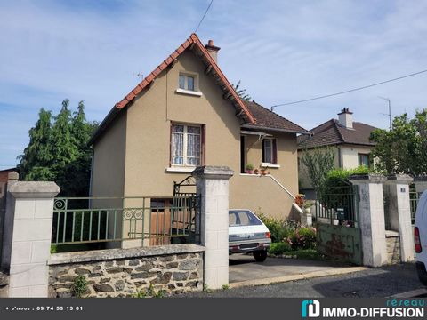 Fiche N°Id-LGB165332 : Boussac, secteur Proche centre ville, Maison de ville d'environ 70 m2 comprenant 4 piece(s) dont 2 chambre(s) + Terrain de 754 m2 - Vue : Sur le jardin ? l'arri?re . - Construction NC Pierres et briques - Equipements annexes : ...