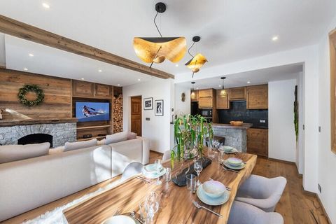 COURCHEVEL 1850 - Plantrey-sector Appartement gelegen op de 2e verdieping in een mooi chalet “Le Roc Plantrey” aan de voet van de skipistes. Met een oppervlakte van ongeveer 85m² biedt het plaats aan 6 personen in zijn 3 slaapkamers. REGELING: - Entr...