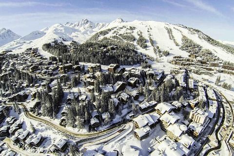 Appartementen van 58 tot 80m2, gelegen in de residentie “Les Portes de Courchevel”, in het centrum van het resort. Op een steenworp afstand van winkels, skipistes en skiliften. Charmant berglabel en panoramisch uitzicht op het resort. COURCHEVEL 1850...