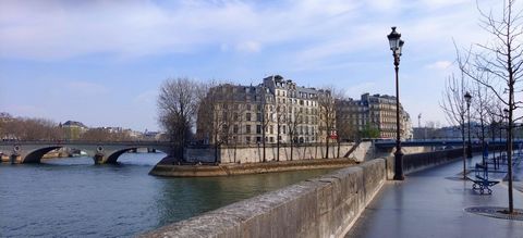 3 Pièces au pied de Notre-Dame