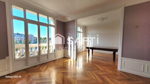 Magnifique appartement T4 très lumineux de type Haussmannien en centre ville de Saint-Quentin