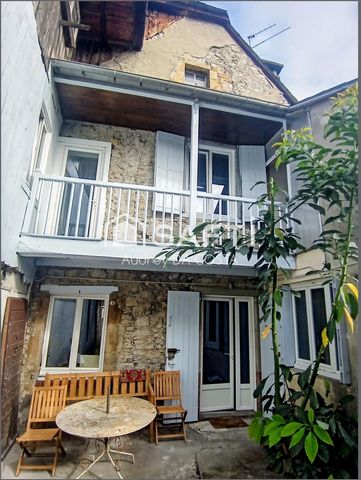 MAISON DE VILLE D'ENVIRON 165M² OLORON SAINTE-MARIE