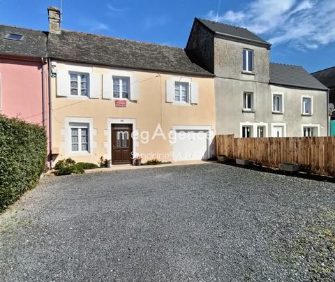MAISON DE BOURG AVEC EXTERIEUR - PRE EN PAIL