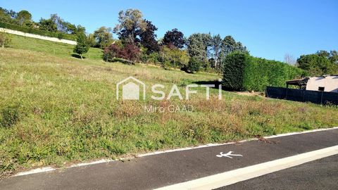 Terrain plat 1190 m2 viabilisé libre tout constructeur