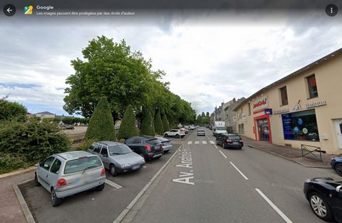 Surface Commercial Magasin Centre Ville 800m2+ 150 m2 St Junien