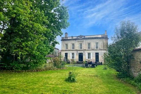 Élégante Maison de Maître avec Gîte, Jardin et Piscine
