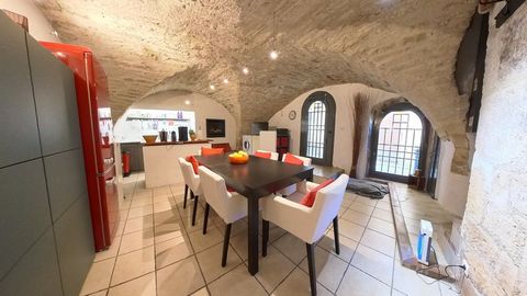 Charmante maison de village de 2 chambres avec terrasse ensoleillée  Nézignan-l'Évêque.