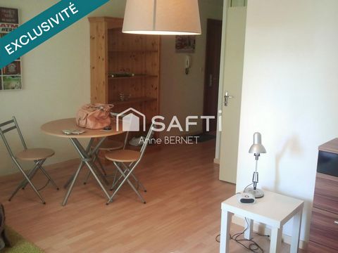 DANS UN TRES BEL IMMEUBLE - AU CALME - GRAND ET LARGE BALCON