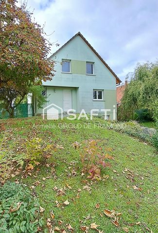 Belle maison EDEN de 2005, 113 m2 , 5 pièces, 3 chambres avec double garage, cave et buanderie au sous-sol sur 550 m2 de terrain avec terrasse
