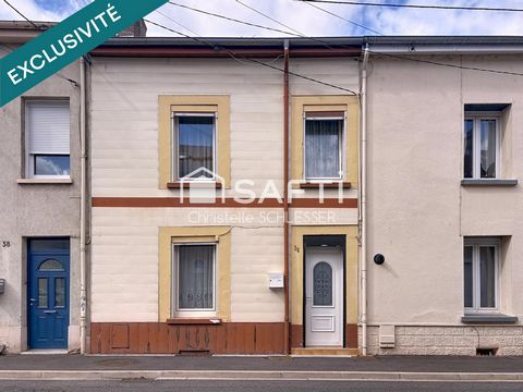 Maison mitoyenne 85 m2 avec deux chambres, agréable terrasse et jardin