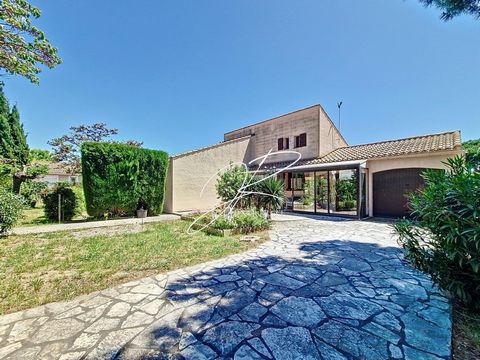 Maison plain pied T5 139 m² terrain 1235 m²