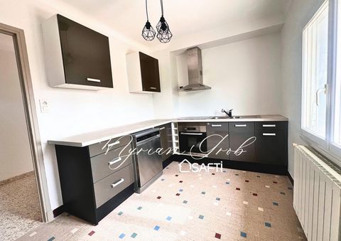 Maison T8 rénovée avec nombreuses possibilités, idéal pour investisseurs ou famille recomposée