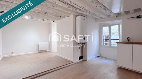 Au pied du Métro Jussieu