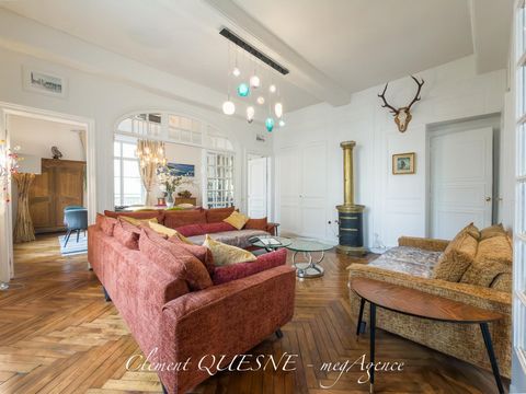 APPARTEMENT BOURGEOIS / ENTRE PORT ET PLAGE