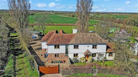 We moved here because we loved the peace and quiet and the delightful rural views and have been delighted to extend the house to create a wonderful home but we now need to move for family reasons. Although the cottage is in the countryside, we have a...