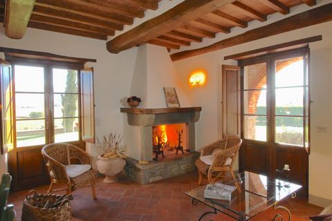 This vacation home is a typically Tuscan 2-bedroom apartment in Cortona which can accommodate up to 5 people. The villa apartment is perfect for a family or couples on a romantic getaway. It has an attached swimming pool which offers a calming hill v...