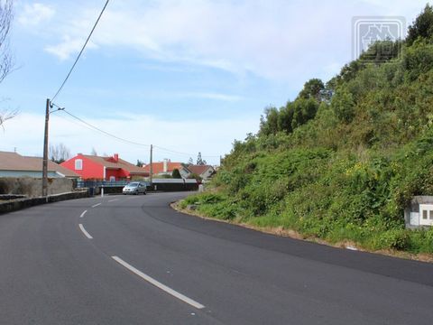 Plot of land (lLOTE No. 4), with an area of 500 m2, destined to urban construction with 1 or 2 floors, located in the parish of Terra Chã, Angra do Heroísmo. Implantation area allowed: 126 m2; Total construction area allowed: 250 m2; Located in quiet...