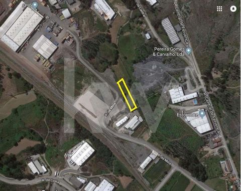 Este terreno de 570 m2 inserido na zona industrial de Campo (Valongo), é indicado para a construção de pequeno armazém. Localiza-se extremamente próximo de: -  Acesso à autoestrada A4/A41  -  Terminal Rodoferroviário do “Porto Seco”