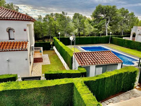 SPANISHOUSE EN VENTA: Casa pareada recién reformada de 90 m2 en parcela de 100 m2 con jardín privado y piscina comunitaria   REF: A 553   SITUACIÓN:  Casalot                          MIAMI-PLAYA   PRECIO: 215.000 €                       DESCRIPCIÓN: ...
