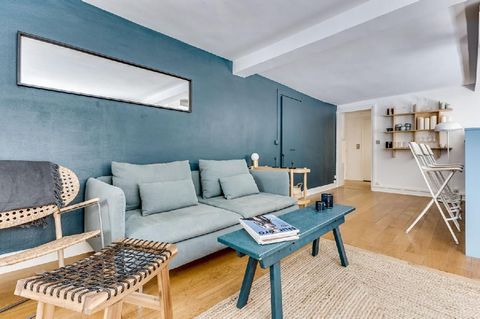 Simple, élégant, unique - cet appartement pittoresque d'une chambre à coucher de 50 m2 est situé sur la rive droite de Paris (2ème arrondissement). Cette location à long terme est idéale pour un couple ou une personne venant pour le travail, les étud...