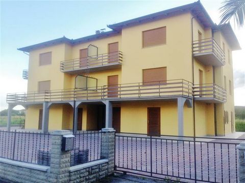 Tuoro sul Trasimeno: In recently renovated building, second-floor apartment of 110 sq.m. approx. composed of: large bright living room, kitchen, two double bedrooms, hallway, bathroom and two terraces. Owned outdoor parking space and common courtyard...