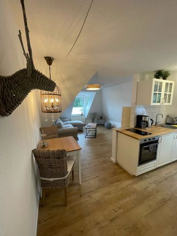 Offering garden views and a garden, Appartements is ideally located in Hameln, not far from Theater Hameln, Weserbergland and Museum Hameln. Free Wi-Fi is available in all areas of the accommodation and private parking is available. Each accommodatio...