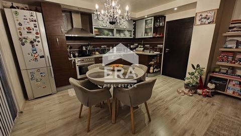 ERA 1300 offers for sale a spacious and sunny two-bedroom apartment in the area of the Market and Studentski Park. The property is located on the fourth floor - a total of four with a total area of 87.04 sq.m. It consists of - a spacious living room ...