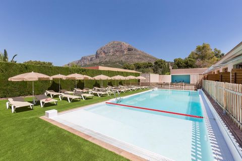 Beautiful and comfortable hostal-like villa with private pool in Javea, Costa Blanca, Spain for 10 persons. The holiday villa is situated in a residential area and 4 km from the beach of La Grava, Javea. The building has 5 bedrooms, each with a priva...