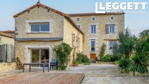 A25994CGL16 - Two charming houses in one, beautifully restored less than 10 years ago, combining comfort, modernity and charm. Everything is of the highest quality, with care taken to preserve the best of the old wooden floors, beams and exposed ston...