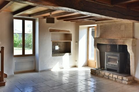 Dpt Charente (16), à vendre VILLEJOUBERT maison en pierres avec 3 Ch (poss +) avec granges, terrain