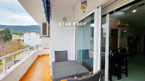 STAR PROP, l'agence immobilière des opportunités, a le plaisir de vous présenter cette captivante propriété à la Vila de Llançà. Si vous recherchez de l'espace et de la luminosité, vous ne pourrez pas résister à cet appartement. Avec 3 chambres spaci...